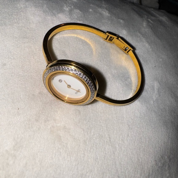 NEW BATTERY Vintage Gucci Timepieces Interchangeable Bezel - Picture 6 of 10